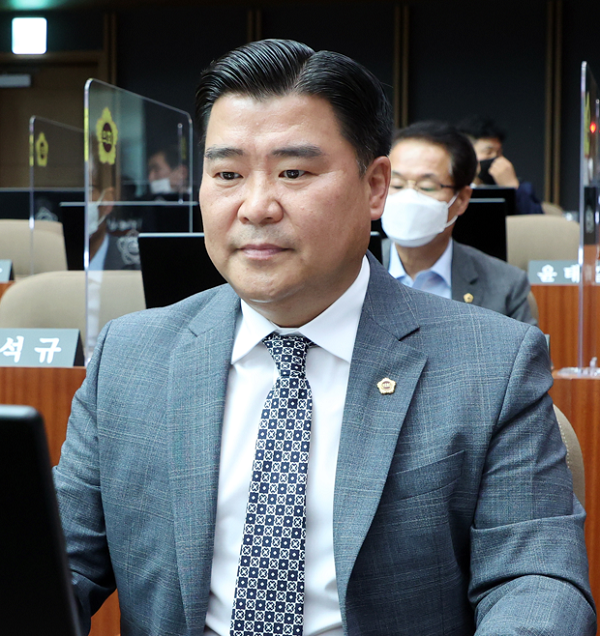 경기도의회 이한국 의원.