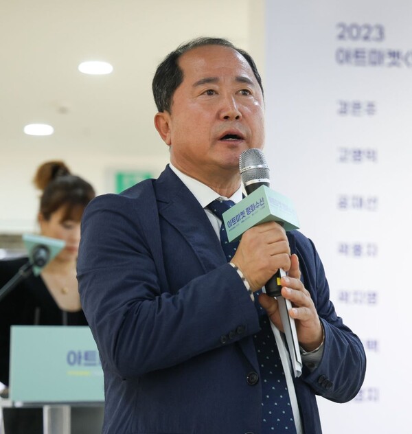 김현광 대표이사가 개막식에서 축하말을 하고 있다.