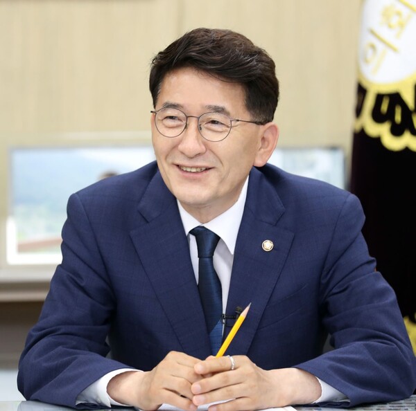 수원시의회 김기정 의장.