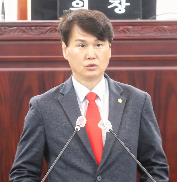 5분 발언을 하고 있는 송선영 화성시의원.