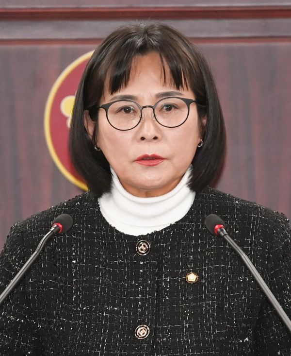 위영란 의원이 5분 발언을 하고 있다. 사진=화성시의회 제공.